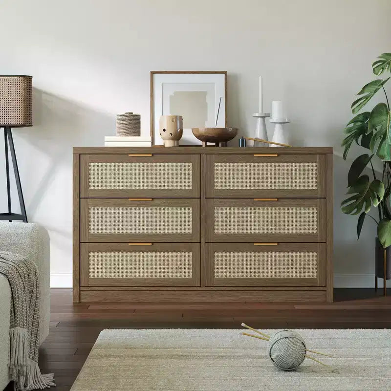 Commode en rotin cintrée à six tiroirs