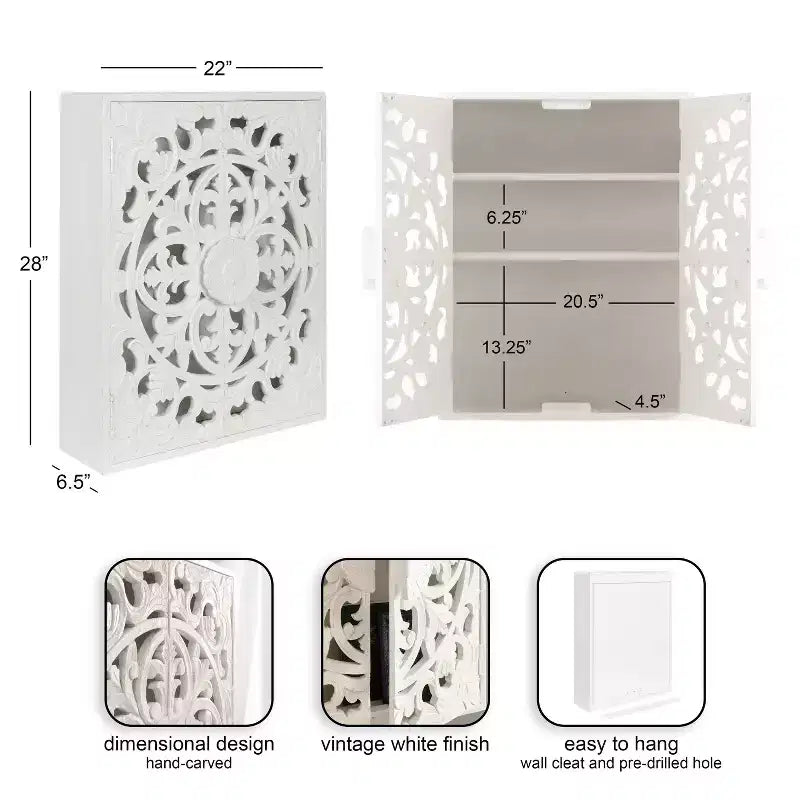 Armoire murale en bois sculpté