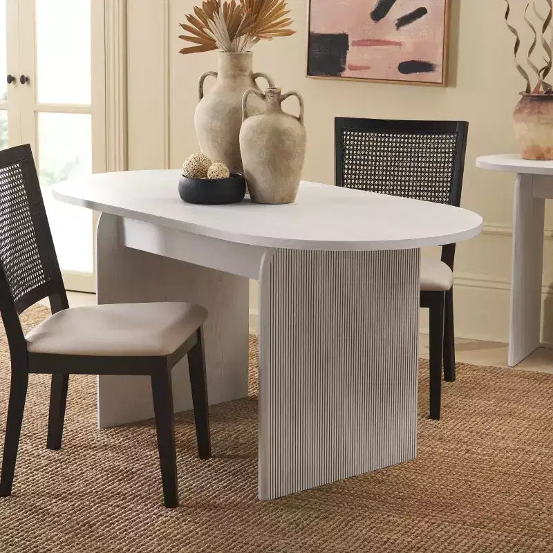 Table de salle à manger cannelée