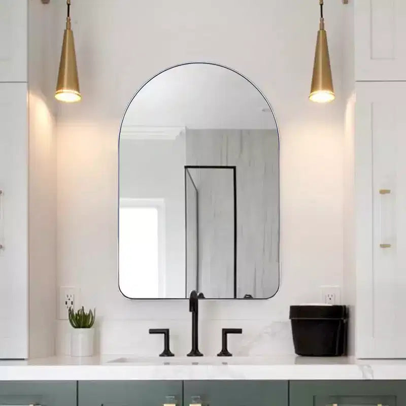 Miroir de courtoisie mural à cadre arqué en acier inoxydable